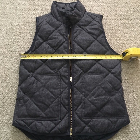 J Crew Factory Textured Quilted Puffer Vest - Picture 4 of 6